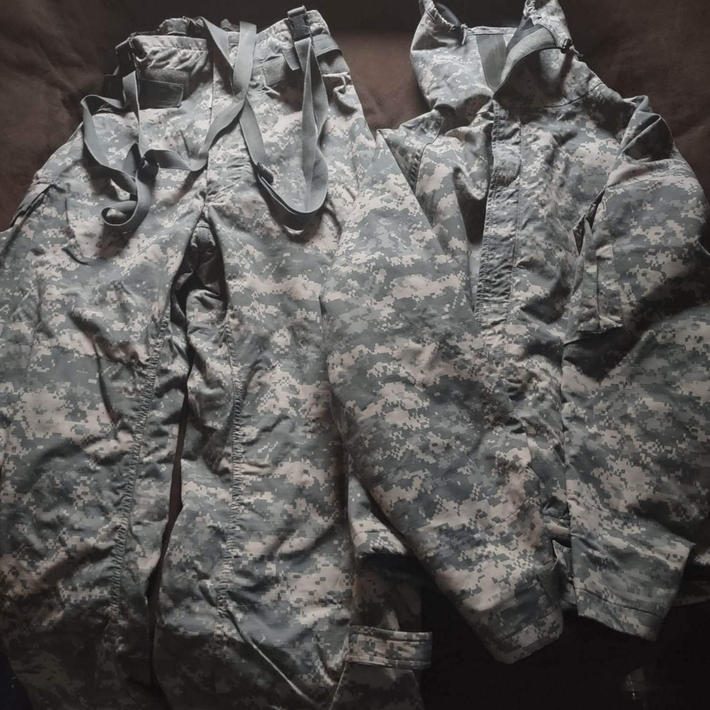 US Army chemical over garments. Size large regular.